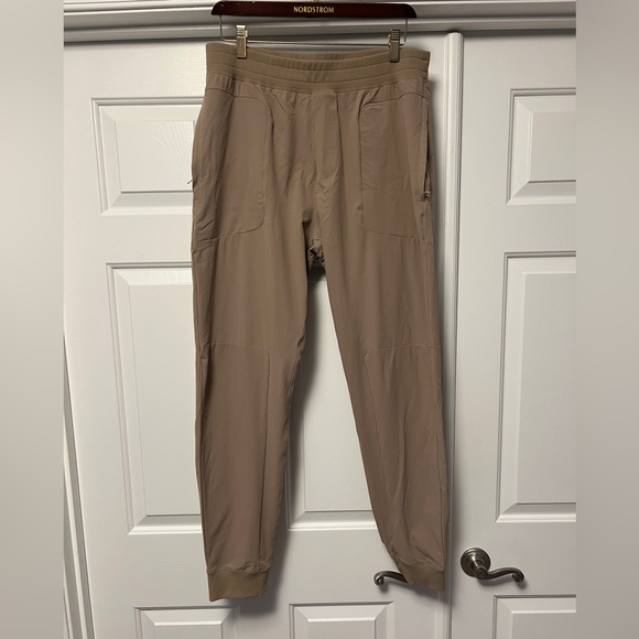 Alo Yoga Co-Op Pant Large - Picture 1 of 3
